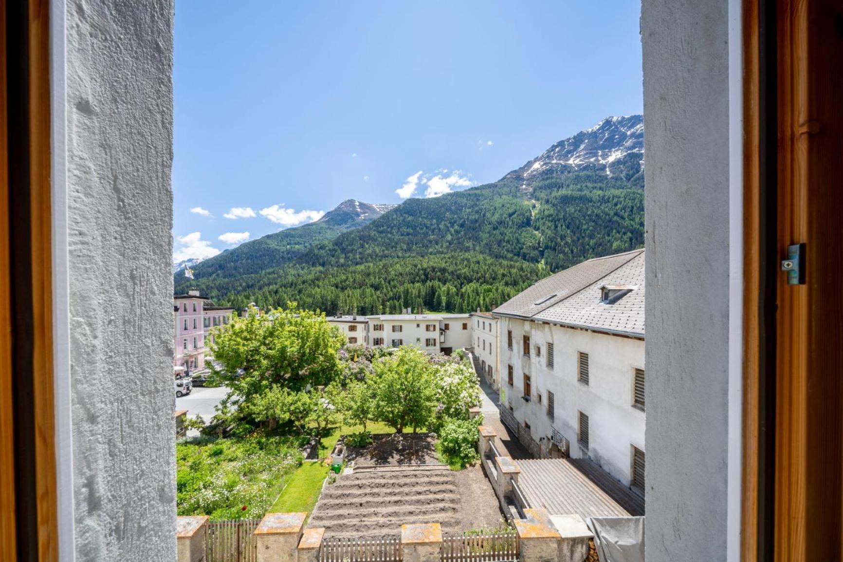 Appartamento Chasa Plazza Gronda Lavin Esterno foto