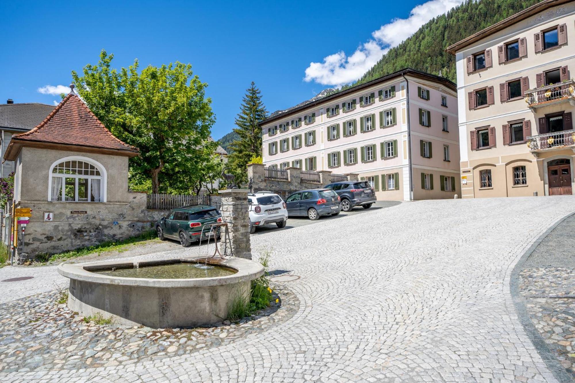 Appartamento Chasa Plazza Gronda Lavin Esterno foto